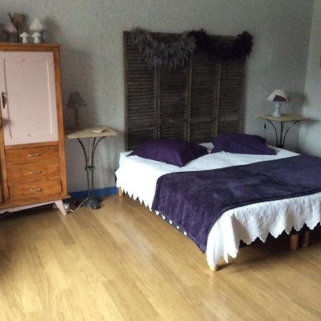 Bed and Breakfast Le Relais Du Grand Logis Civrieux Camera foto