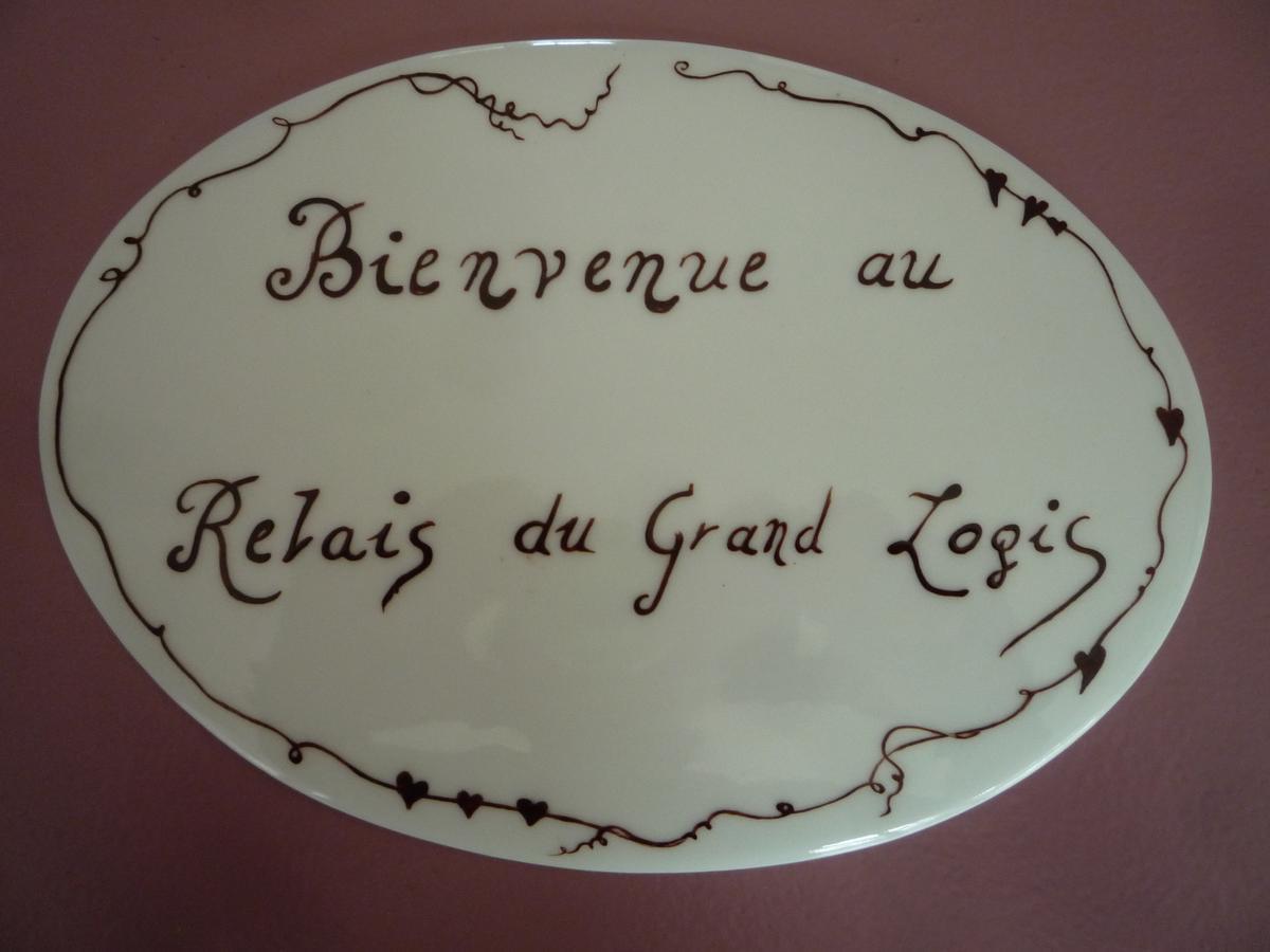 Bed and Breakfast Le Relais Du Grand Logis Civrieux Esterno foto