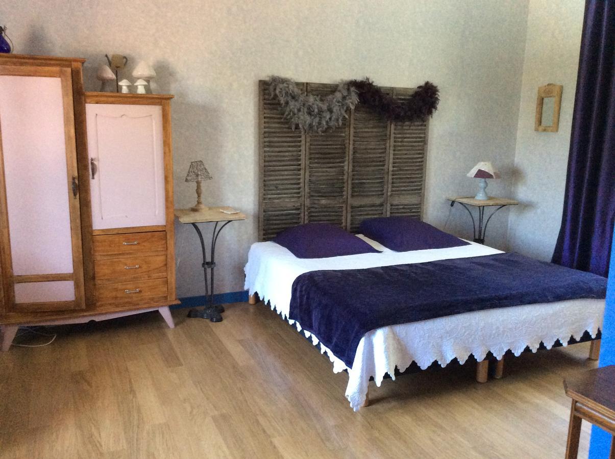 Bed and Breakfast Le Relais Du Grand Logis Civrieux Esterno foto