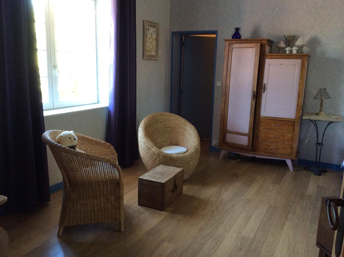 Bed and Breakfast Le Relais Du Grand Logis Civrieux Esterno foto