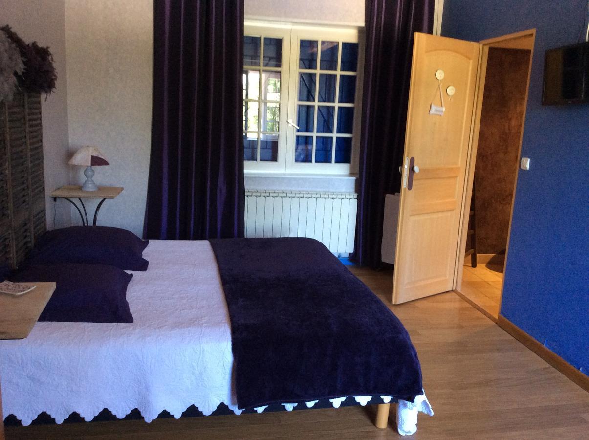 Bed and Breakfast Le Relais Du Grand Logis Civrieux Esterno foto