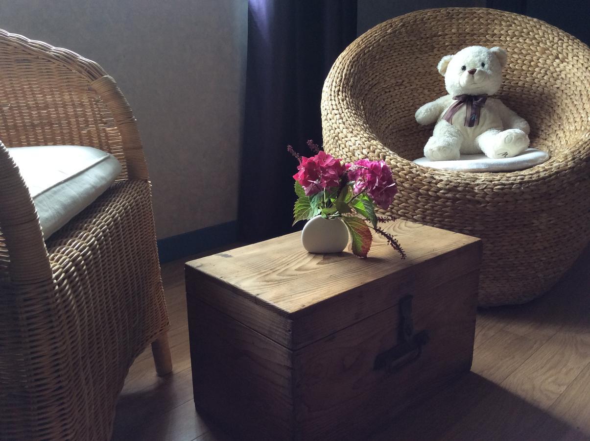 Bed and Breakfast Le Relais Du Grand Logis Civrieux Esterno foto