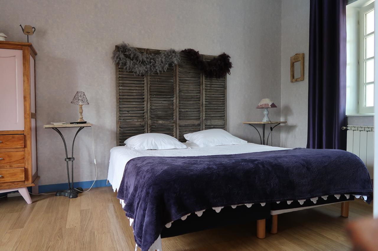 Bed and Breakfast Le Relais Du Grand Logis Civrieux Esterno foto