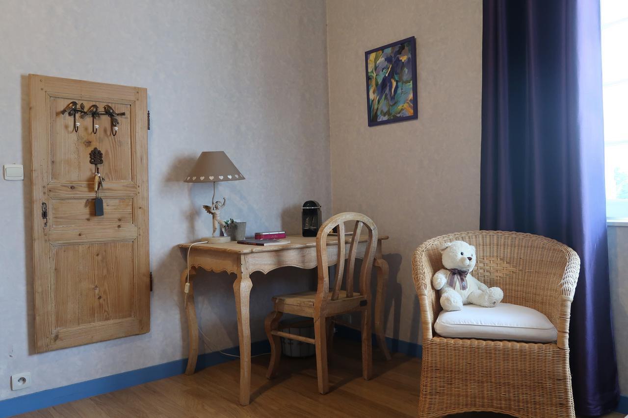 Bed and Breakfast Le Relais Du Grand Logis Civrieux Esterno foto
